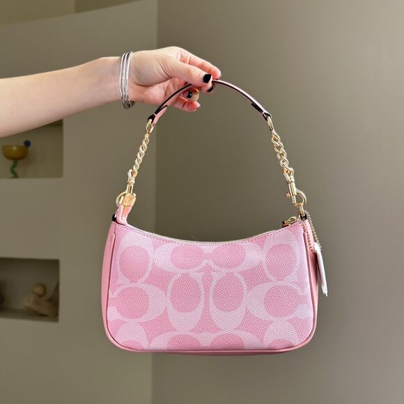 Authentic COACH CAL51 TERI pink shoulder bag. - Picture 5 of 14